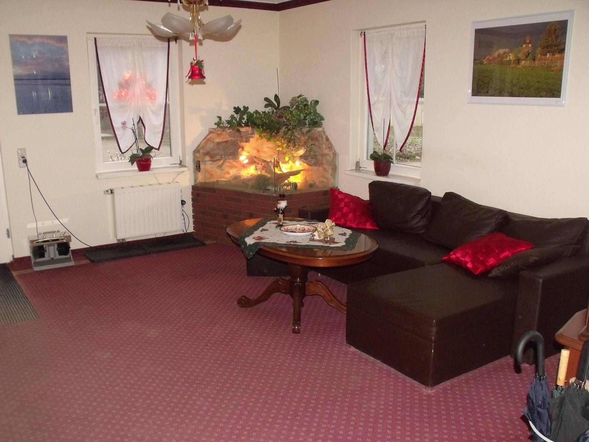 Seehotel Schorfheide Althuttendorf Esterno foto