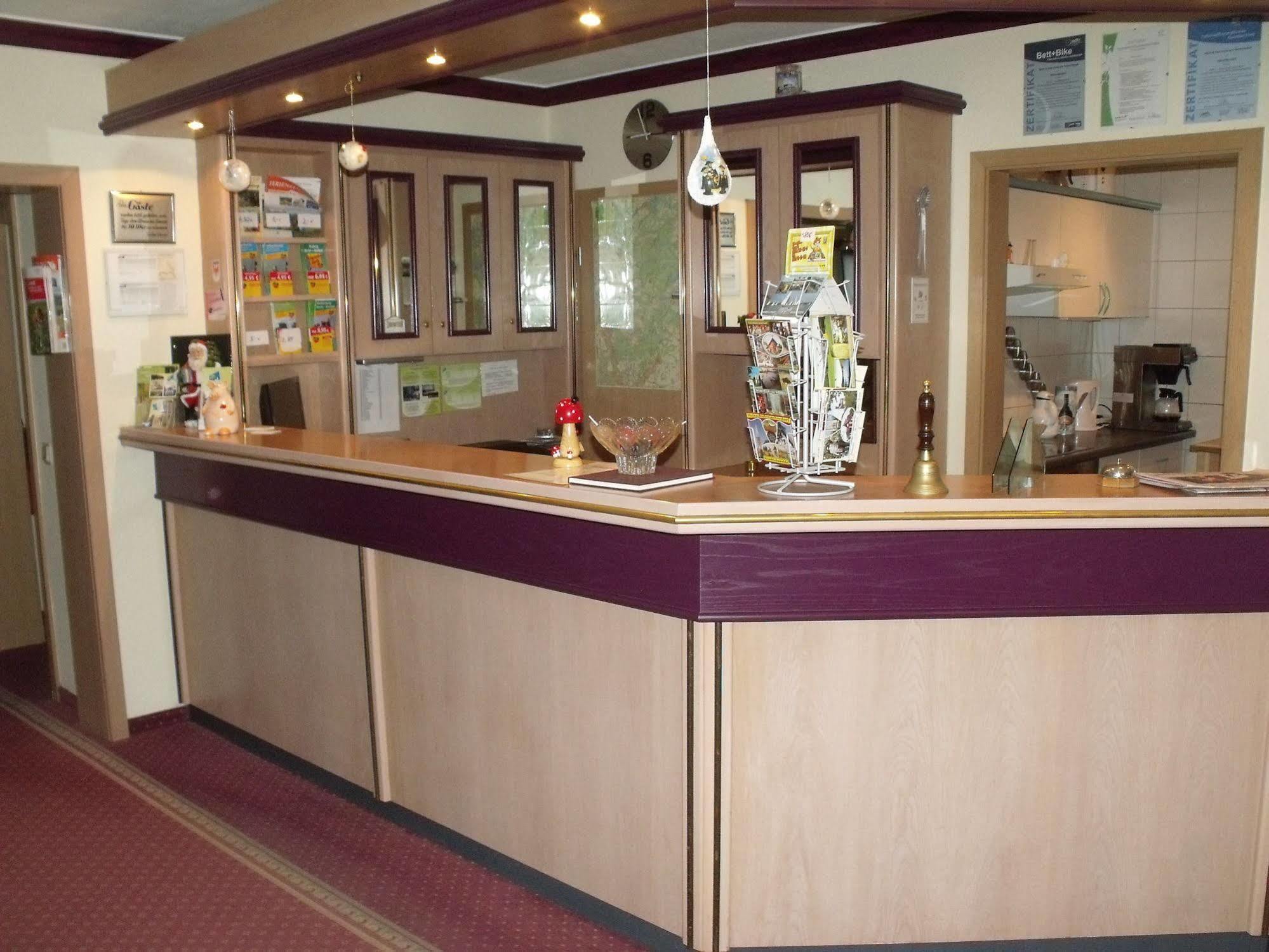Seehotel Schorfheide Althuttendorf Esterno foto